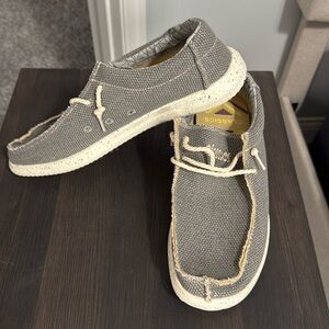 Men’s slip on shoes